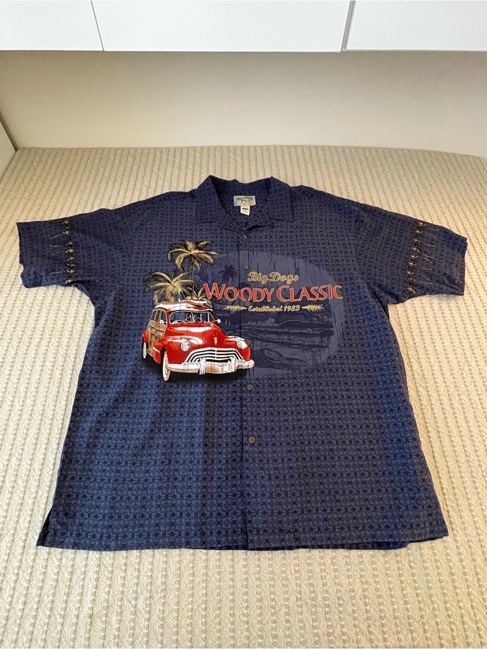 Big Dogs Navy Button-Front Woody Classic Shirt with Red Car Graphic - Size 2X